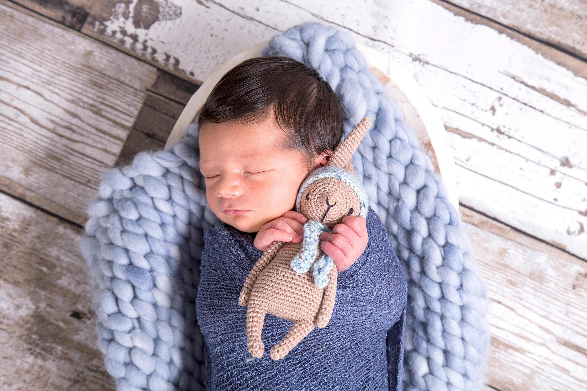 Taking Newborn Baby Photos at Home Like a Pro